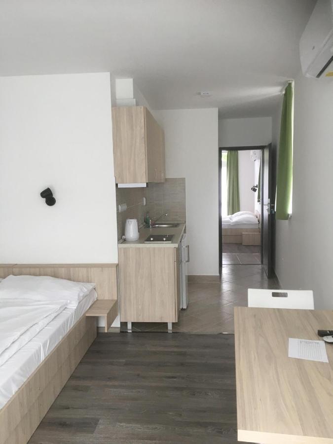 Apartmanhotel Baraton*** バラトンフレド エクステリア 写真